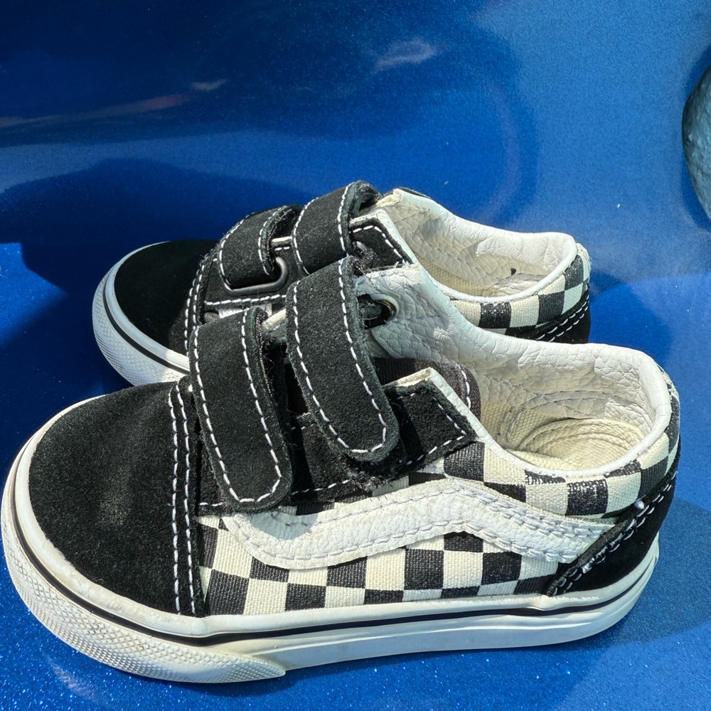Vans Black and White Velcro Old Skool V Toddler